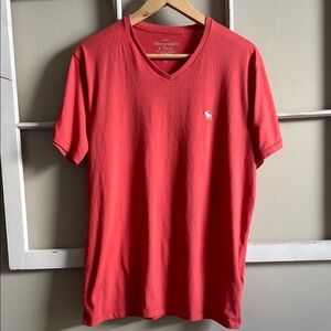 Abercrombie & Fitch Men's Coral-Red V-Neck Tee